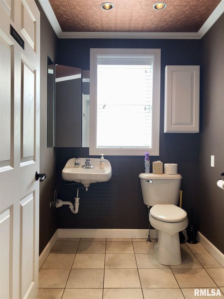 435 W Jackson St, Macomb, IL 61455